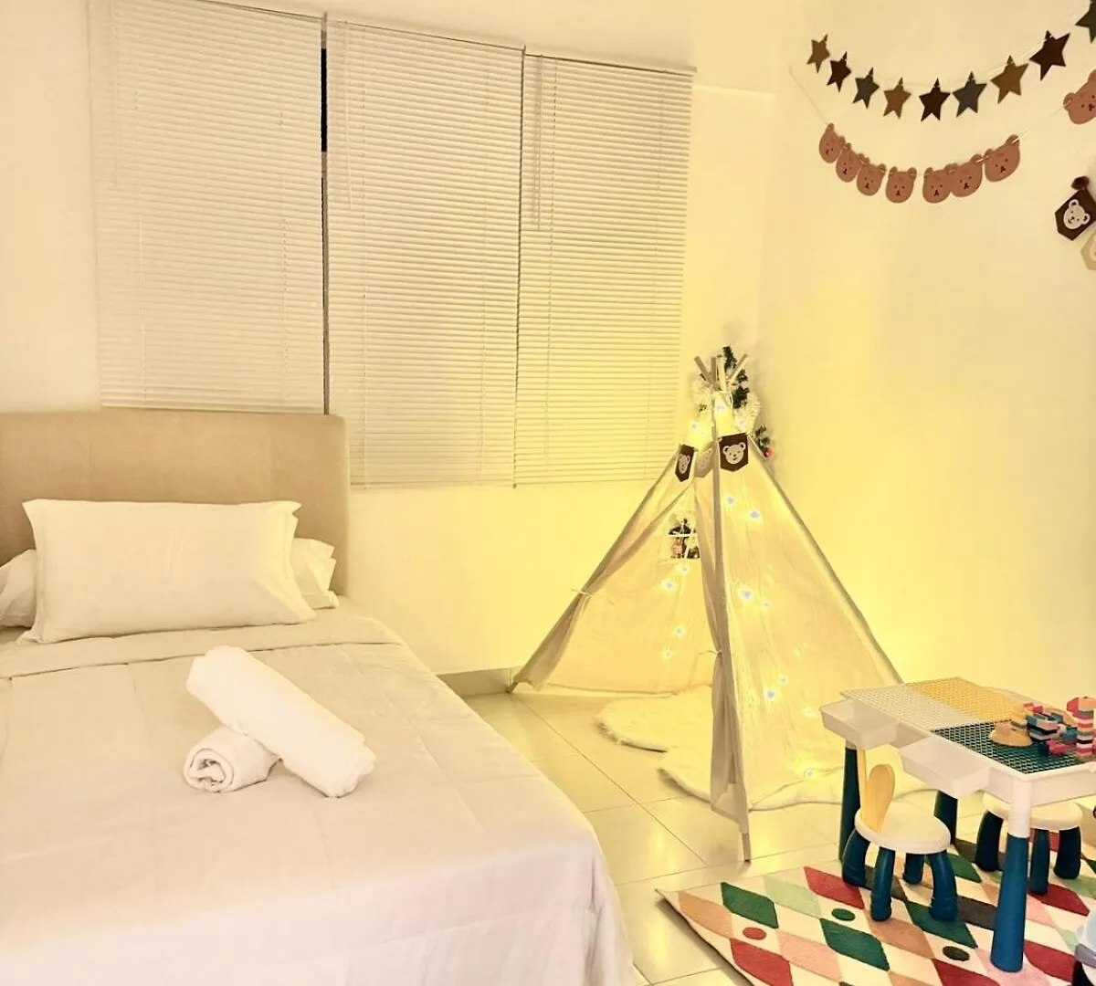 The Cozy Hub Ciq Tebrau Johor Bahru公寓 0*,  马来西亚